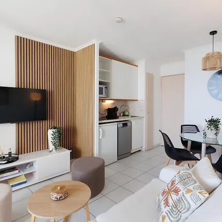 Apartment Paradise *